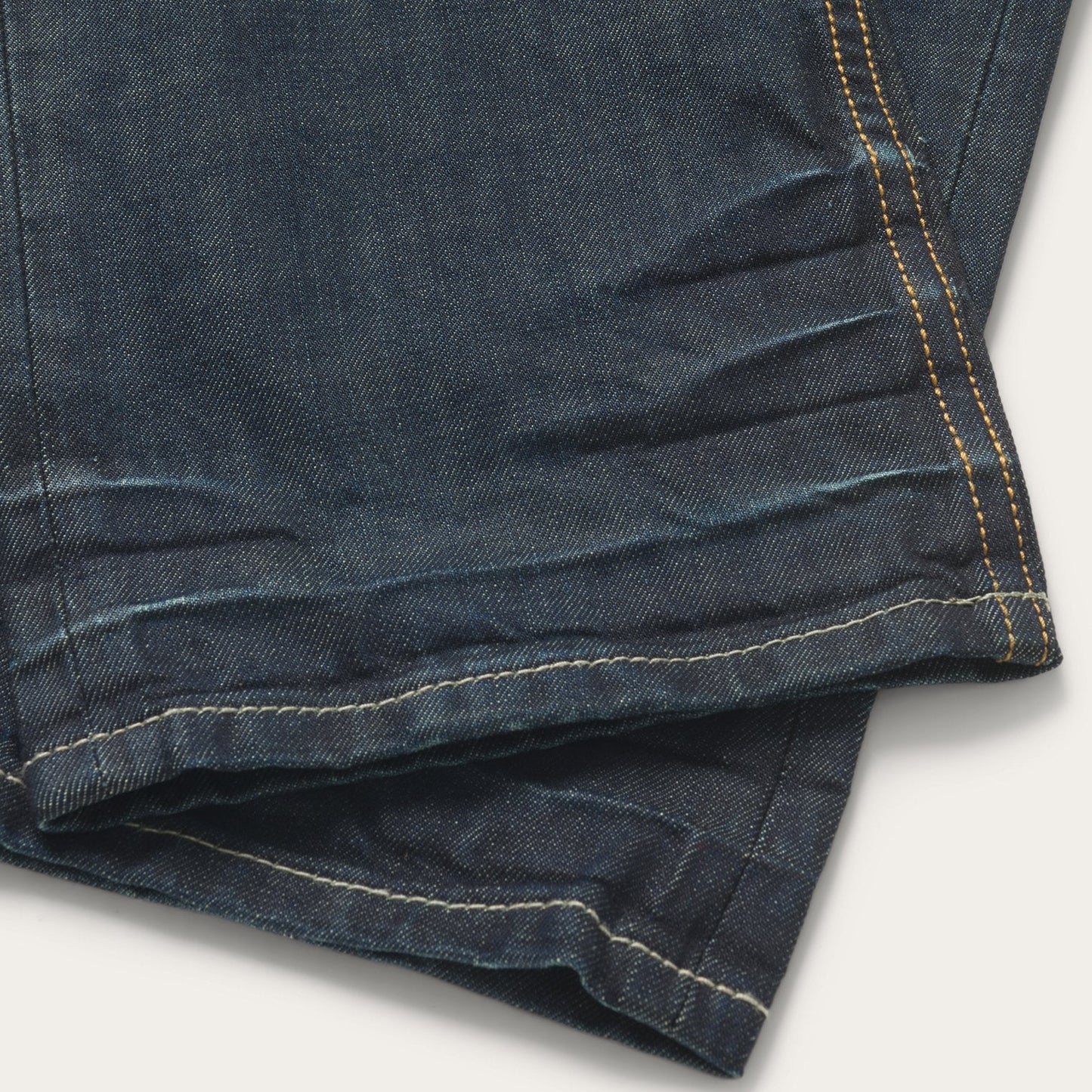 1312 Fit Jeans With a Pieced Back Pocket