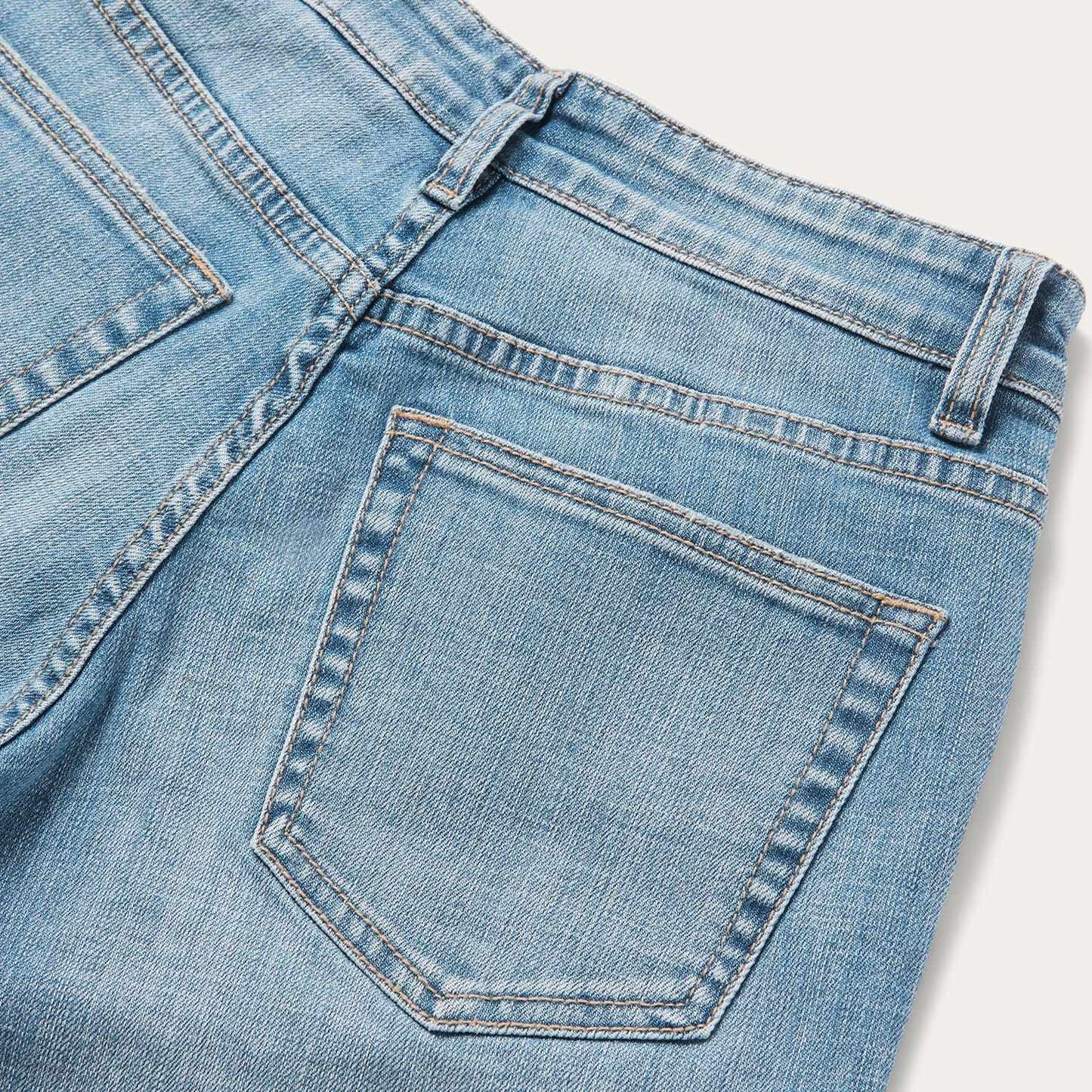 675 Mid-Rise Wide Leg Jean